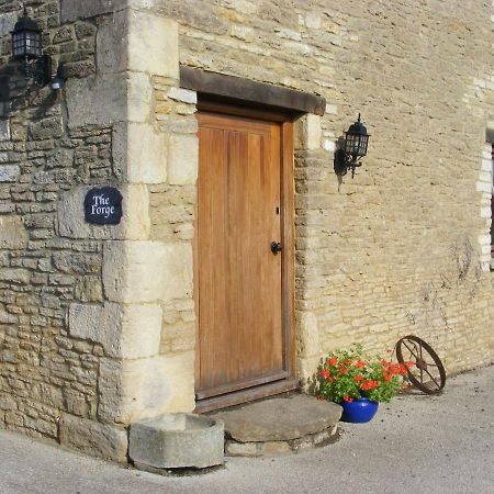 The Forge Villa Corsham Esterno foto